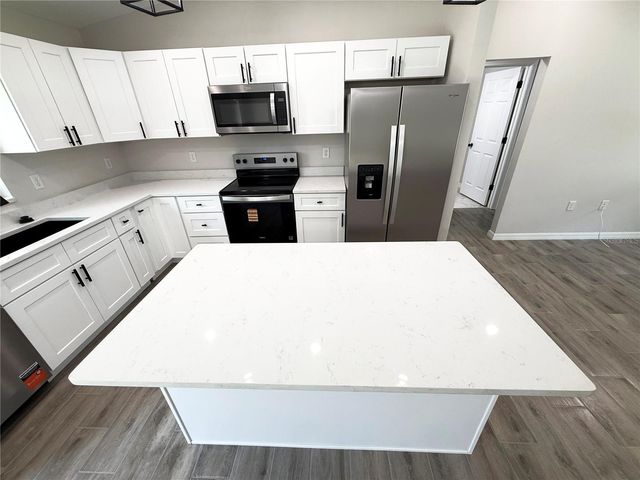 6135 NW 69TH COURT, Ocala, FL 34482