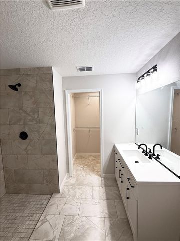 6135 NW 69TH COURT, Ocala, FL 34482