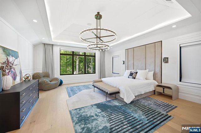 11 Forcier Court, Tenafly, NJ 07670