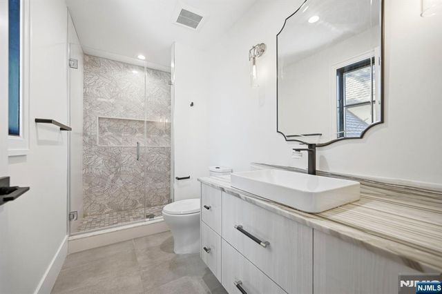 11 Forcier Court, Tenafly, NJ 07670