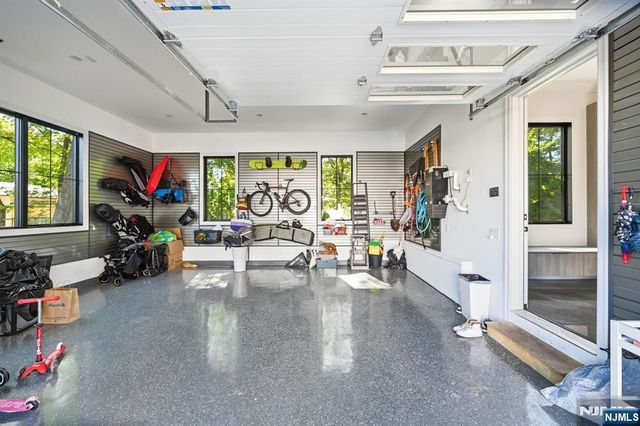 11 Forcier Court, Tenafly, NJ 07670