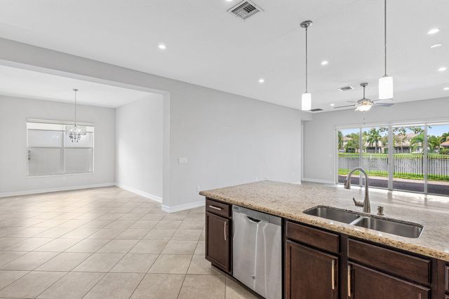 8136 Pinnacle Pass Way, Boynton Beach, FL 33473