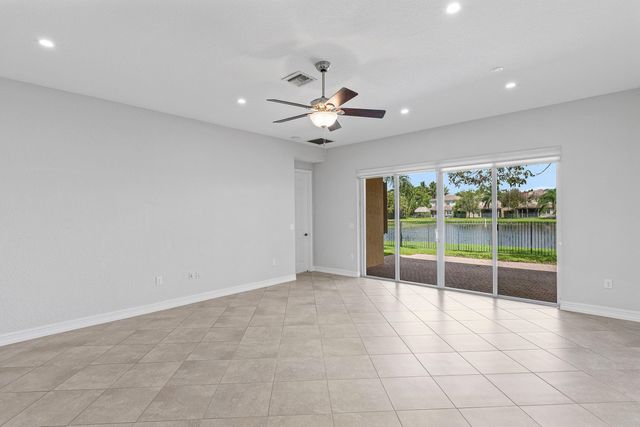 8136 Pinnacle Pass Way, Boynton Beach, FL 33473