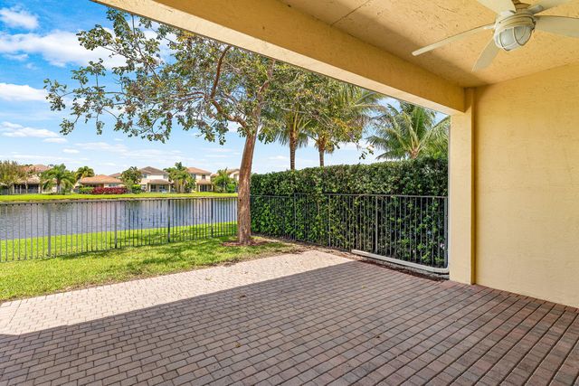 8136 Pinnacle Pass Way, Boynton Beach, FL 33473
