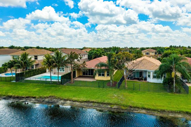8136 Pinnacle Pass Way, Boynton Beach, FL 33473