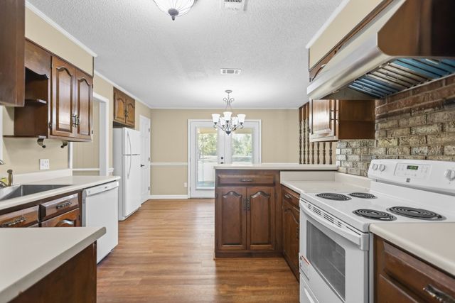 1602 Smith Road, Waycross, GA 31503