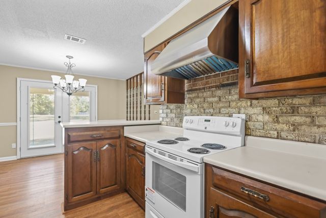 1602 Smith Road, Waycross, GA 31503