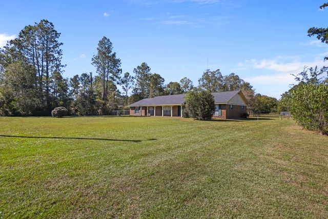 1602 Smith Road, Waycross, GA 31503