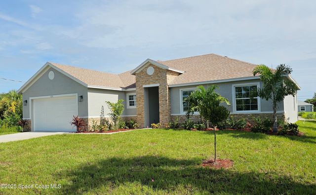 571 Fondulac Street, Palm Bay, FL 32908