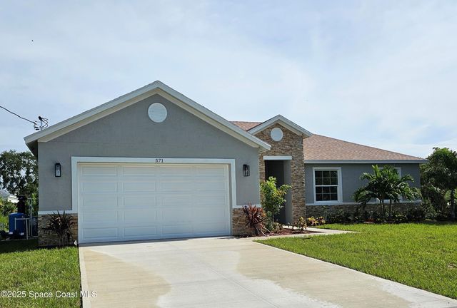 571 Fondulac Street, Palm Bay, FL 32908