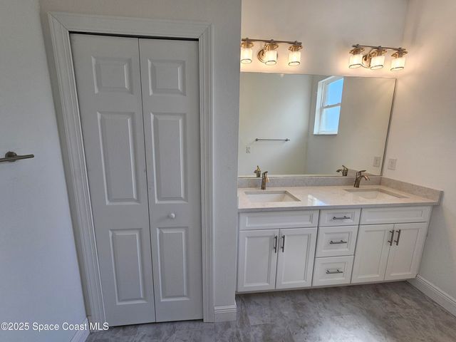 571 Fondulac Street, Palm Bay, FL 32908