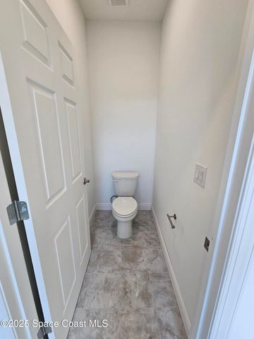 571 Fondulac Street, Palm Bay, FL 32908