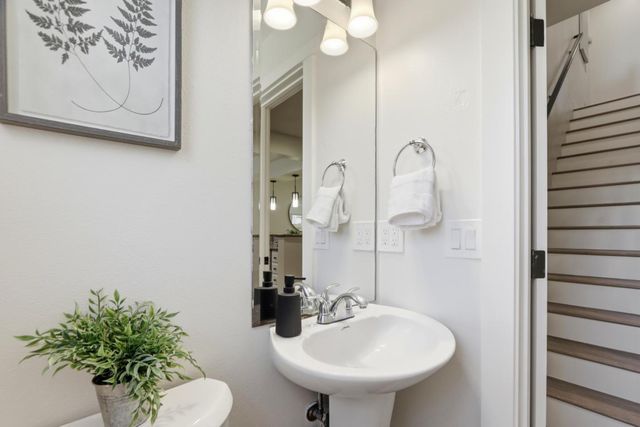 857 Carlisle Way 118, Sunnyvale, CA 94087