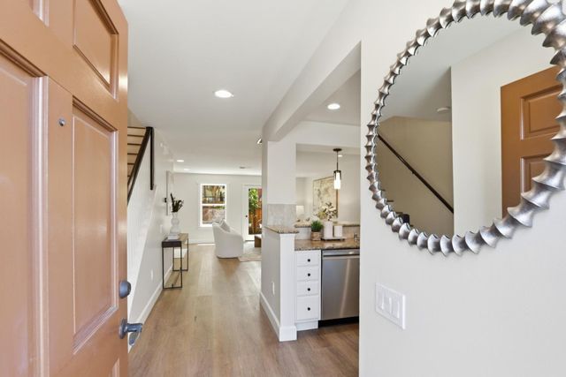 857 Carlisle Way 118, Sunnyvale, CA 94087