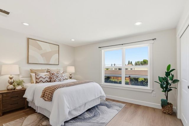 857 Carlisle Way 118, Sunnyvale, CA 94087