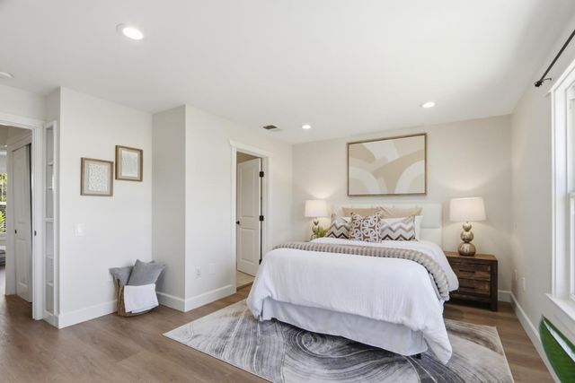 857 Carlisle Way 118, Sunnyvale, CA 94087