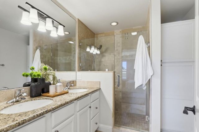 857 Carlisle Way 118, Sunnyvale, CA 94087