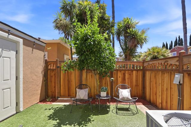 857 Carlisle Way 118, Sunnyvale, CA 94087