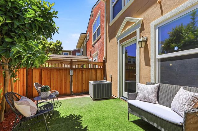 857 Carlisle Way 118, Sunnyvale, CA 94087