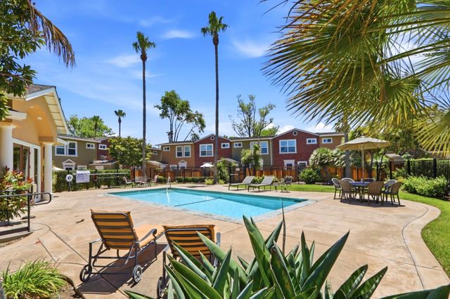 857 Carlisle Way 118, Sunnyvale, CA 94087