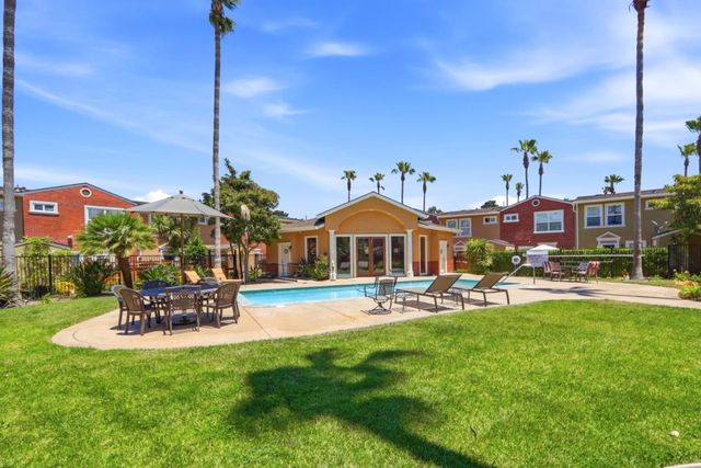 857 Carlisle Way 118, Sunnyvale, CA 94087