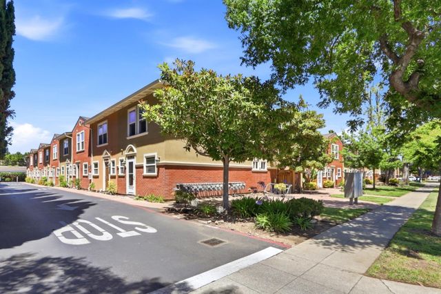 857 Carlisle Way 118, Sunnyvale, CA 94087
