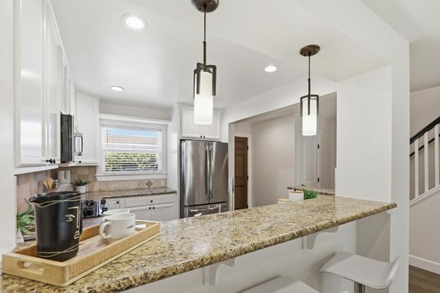 857 Carlisle Way 118, Sunnyvale, CA 94087