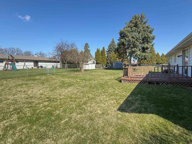 1315 WEDGEWOOD LANE, Neenah, WI 54956