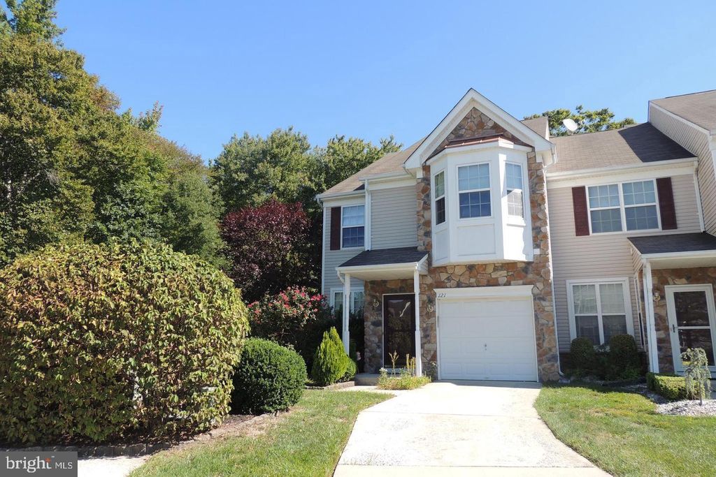 121 CHANCELLOR, Woodbury, NJ 08096