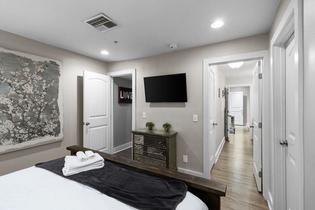 940 1st Ave, N, Nashville, TN 37201