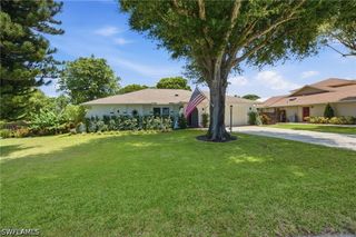221 Channing CT, Naples, FL 34110