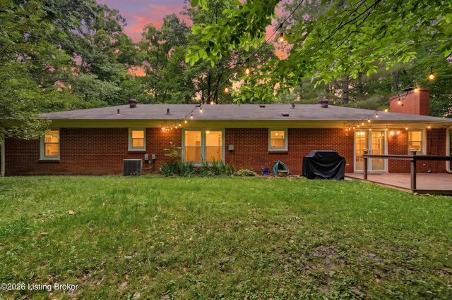 8000 Manslick Rd, Louisville, KY 40214