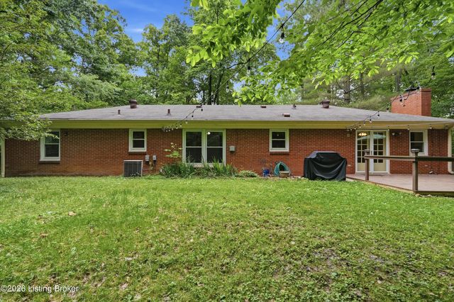 8000 Manslick Rd, Louisville, KY 40214
