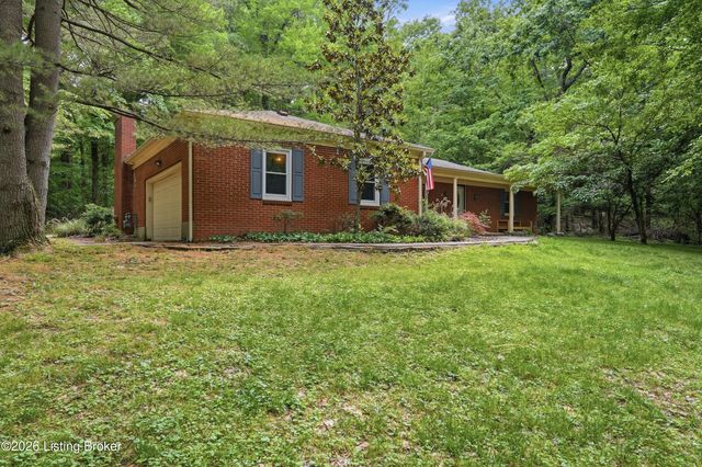 8000 Manslick Rd, Louisville, KY 40214