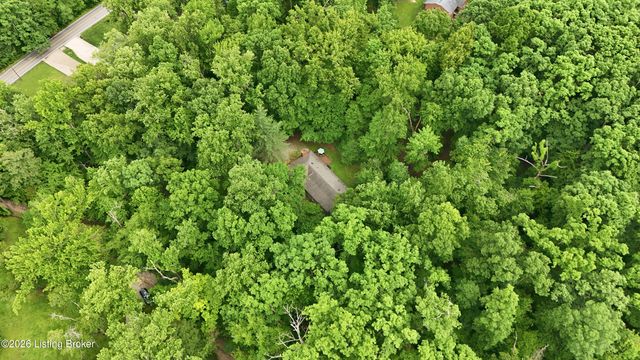 8000 Manslick Rd, Louisville, KY 40214