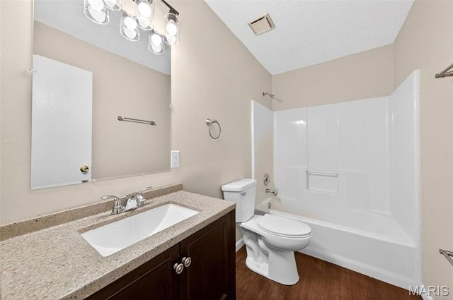 1131 Jade Drive, Moscow Mills, MO 63362