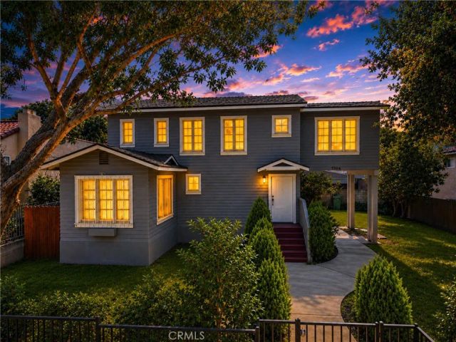 1394 N Raymond, Pasadena, CA 91103