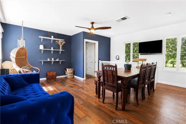 1394 N Raymond, Pasadena, CA 91103