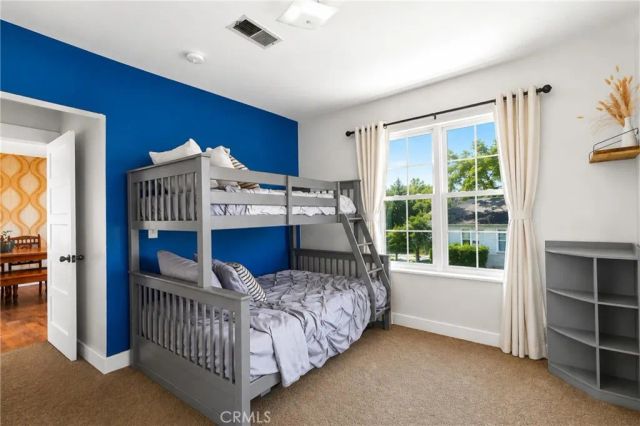 1394 N Raymond, Pasadena, CA 91103