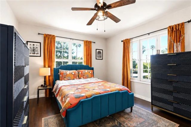 1394 N Raymond, Pasadena, CA 91103