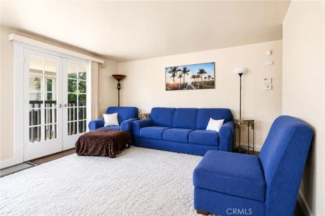 1394 N Raymond, Pasadena, CA 91103