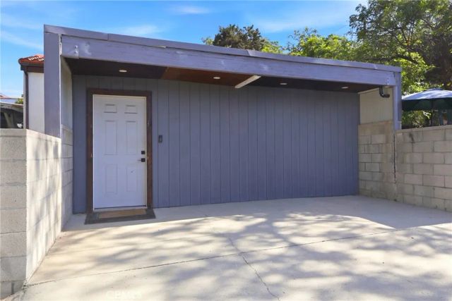 1394 N Raymond, Pasadena, CA 91103