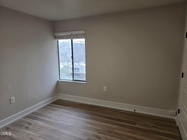 500 Umstead Drive Unit 306, Chapel Hill, NC 27516