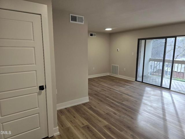 500 Umstead Drive Unit 306, Chapel Hill, NC 27516