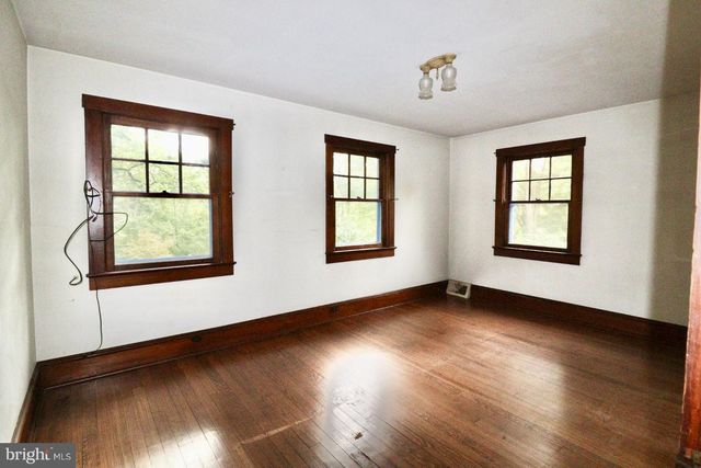 19 FERN RIDGE LN, Titusville, NJ 08560