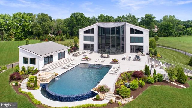 1245 S CREEK RD, West Chester, PA 19382