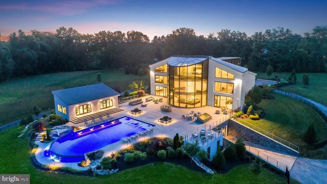 1245 S CREEK RD, West Chester, PA 19382