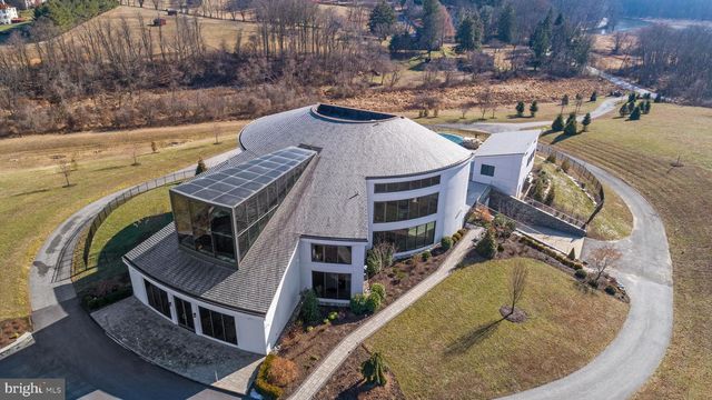 1245 S CREEK RD, West Chester, PA 19382