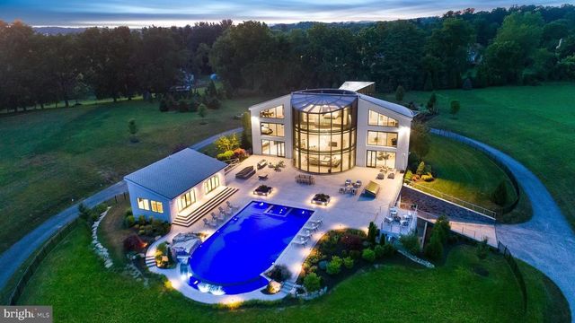1245 S CREEK RD, West Chester, PA 19382