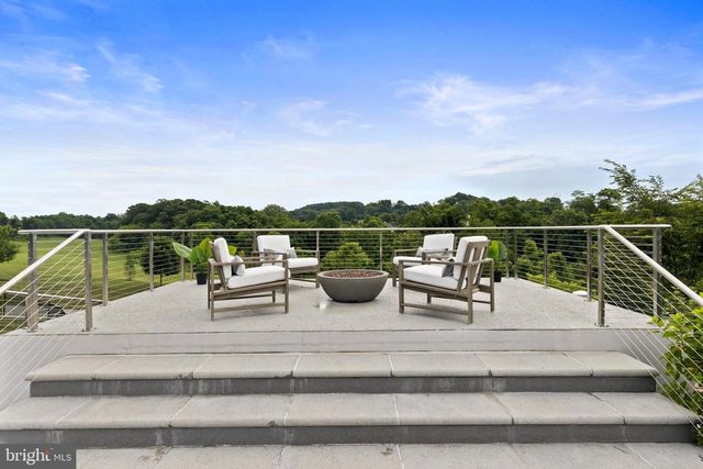 1245 S CREEK RD, West Chester, PA 19382
